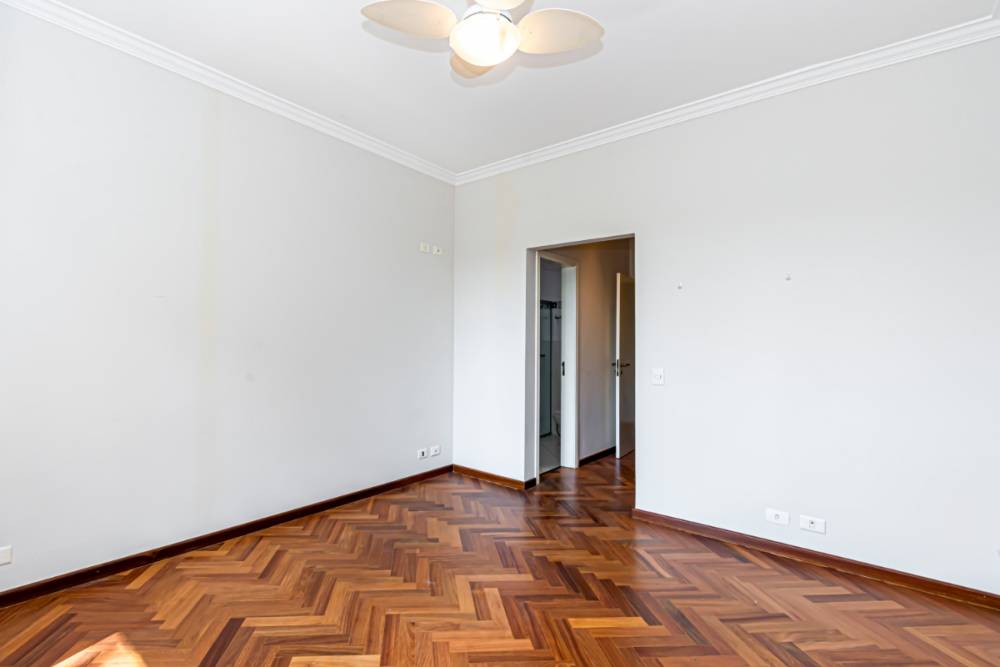 Casa Padrão à venda na Rua MalvinasJardim Guedala - 999-casa-padrao-jardim-guedala-sao-paulo-131121-1.jpg