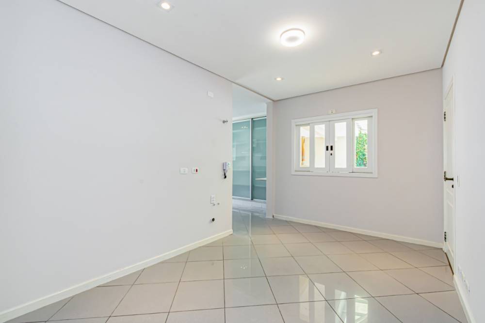 Casa Padrão à venda na Rua MalvinasJardim Guedala - 999-casa-padrao-jardim-guedala-sao-paulo-131122-4.jpg