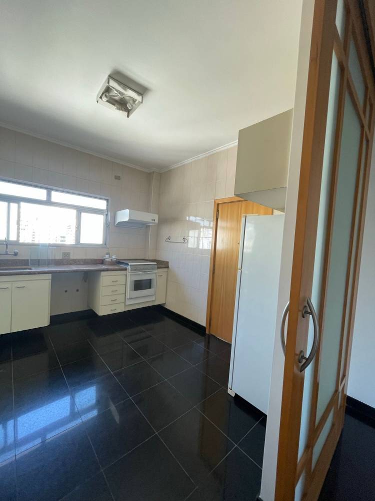Apartamento à venda na Rua MaranhãoHigienópolis - apartamento-higienopolis-sao-paulo-132618-12.jpg