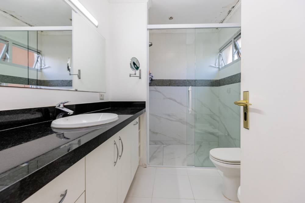 Apartamento à venda na Rua ItacemaItaim Bibi - 999-apartamento-itaim-bibi-sao-paulo-113945-1.jpg