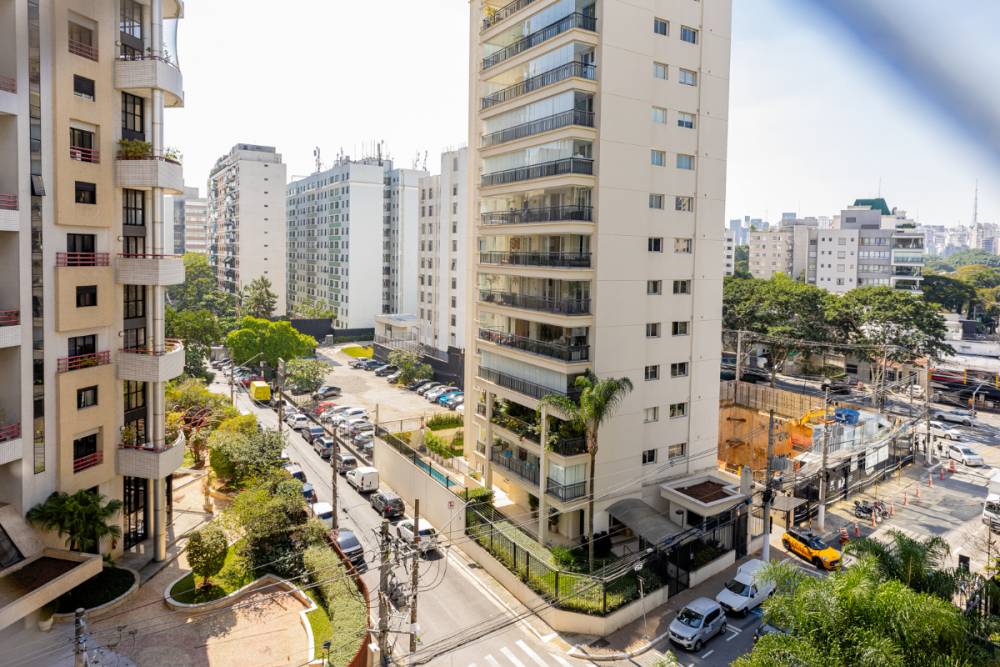 Apartamento à venda na Rua ItacemaItaim Bibi - 999-apartamento-itaim-bibi-sao-paulo-113947-11.jpg