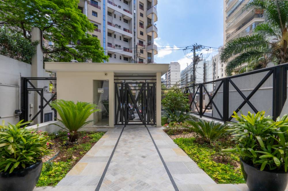 Apartamento à venda na Rua ItacemaItaim Bibi - 999-apartamento-itaim-bibi-sao-paulo-113947-16.jpg