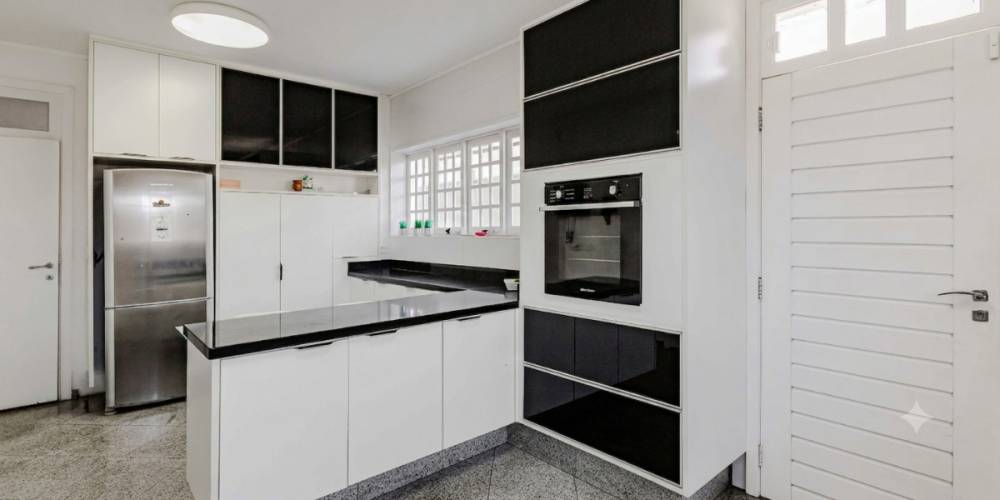 Casa Padrão à venda na Rua AngatubaPacaembu - casa-padrao-pacaembu-sao-paulo-100245-23.jpg