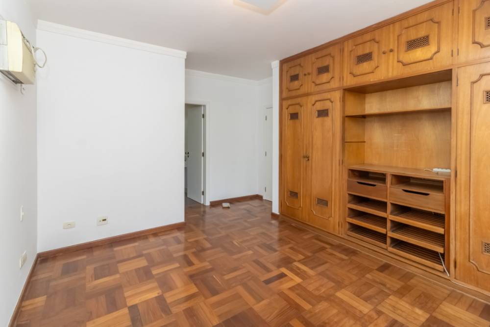 Sobrado à venda na Rua Joaquim Cândido de Azevedo MarquesVila Morumbi - 999-sobrado-vila-morumbi-sao-paulo-143450-3.jpg