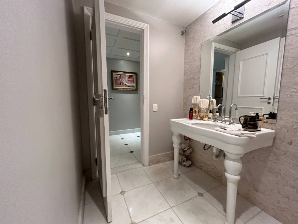 Apartamento à venda na Rua MaranhãoHigienópolis - 999-apartamento-higienopolis-sao-paulo-103642-12.jpg