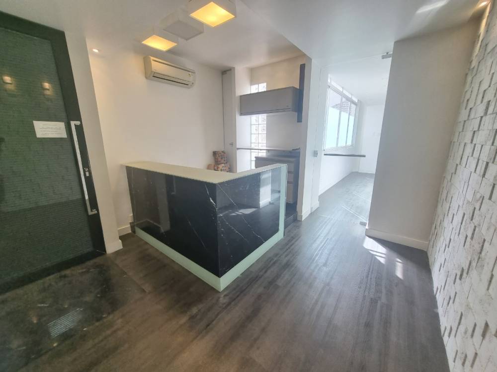 Conjunto Comercial venda Cerqueira César - Referência Mcc20672