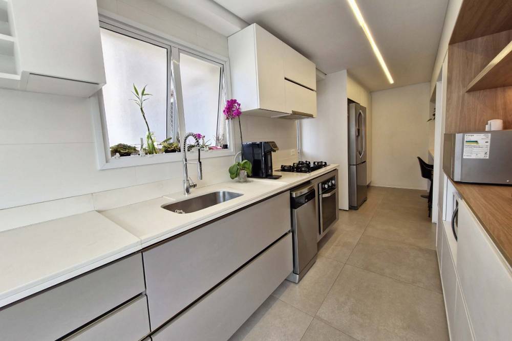 Apartamento à venda na Rua Carvalho de FreitasVila Andrade - 999-apartamento-vila-andrade-sao-paulo-141645-2.jpg